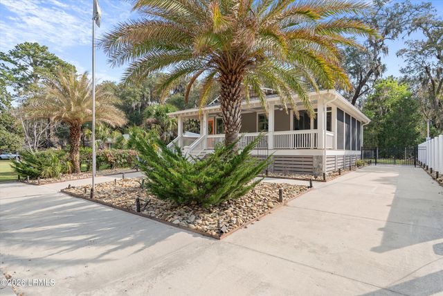 613 Arnold Drive, Beaufort, SC 29902