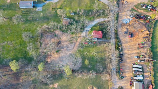 3640 N 48th Street, Springdale, AR 72762