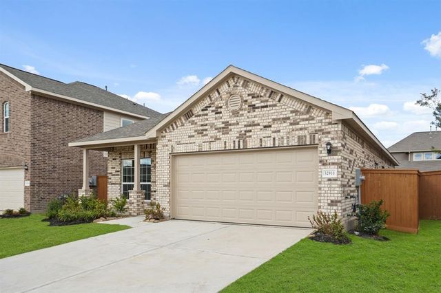32910 Ruthie Dean Drive, Brookshire, TX 77423