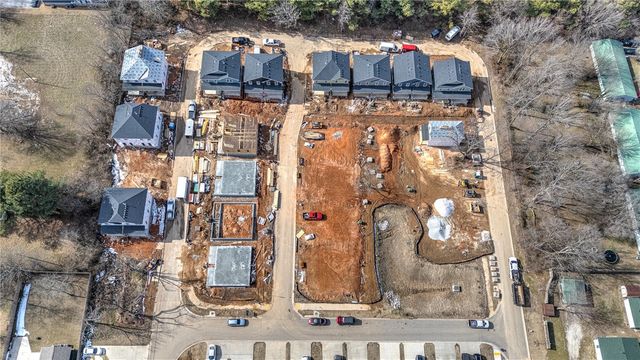 1392 S Yampa Bend, Fayetteville, AR 72701