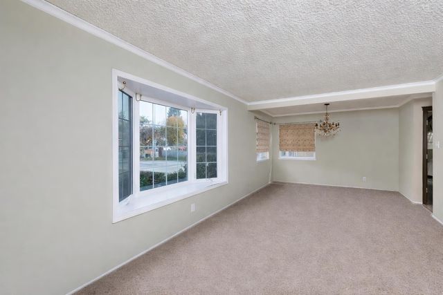 450 W Alluvial Avenue, Clovis, CA 93611