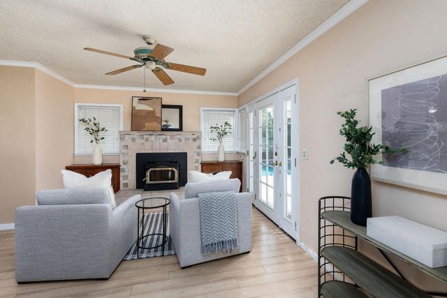 450 W Alluvial Avenue, Clovis, CA 93611