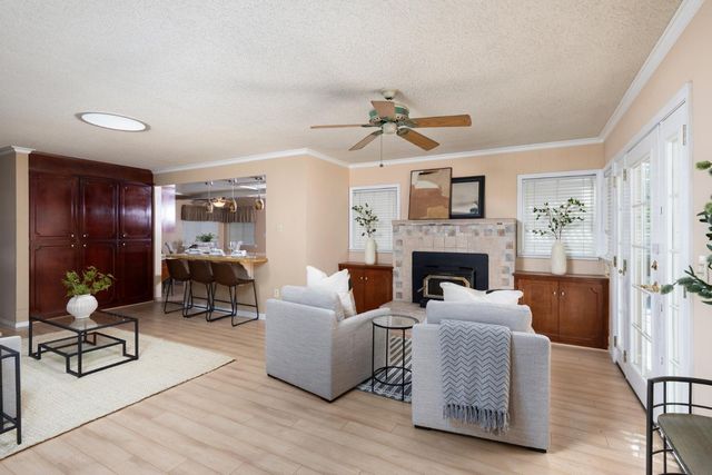 450 W Alluvial Avenue, Clovis, CA 93611