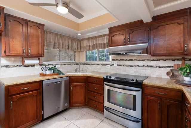 450 W Alluvial Avenue, Clovis, CA 93611