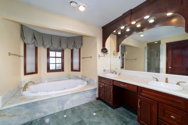 450 W Alluvial Avenue, Clovis, CA 93611