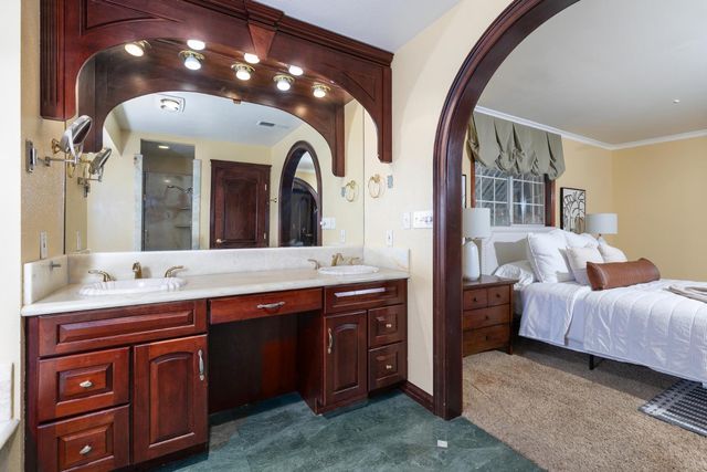 450 W Alluvial Avenue, Clovis, CA 93611