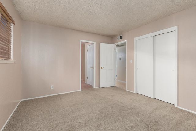 450 W Alluvial Avenue, Clovis, CA 93611