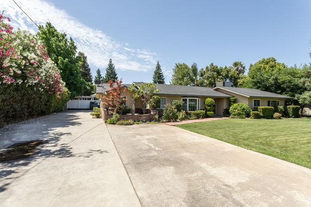 450 W Alluvial Avenue, Clovis, CA 93611