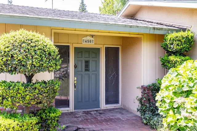 450 W Alluvial Avenue, Clovis, CA 93611