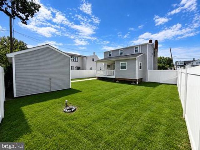 432 EDGEWOOD AVE, Folsom, PA 19033