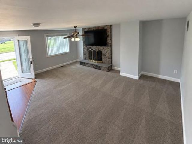 432 EDGEWOOD AVE, Folsom, PA 19033