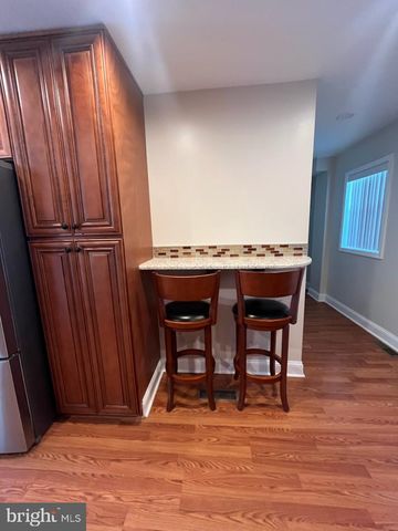 432 EDGEWOOD AVE, Folsom, PA 19033