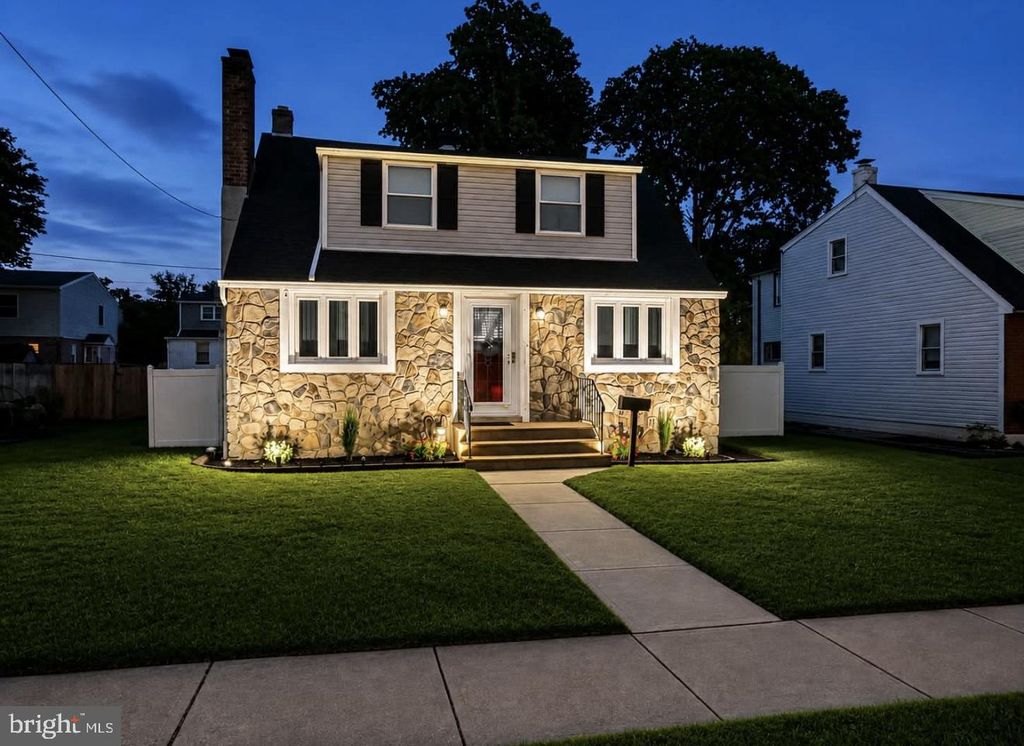 432 EDGEWOOD AVE, Folsom, PA 19033