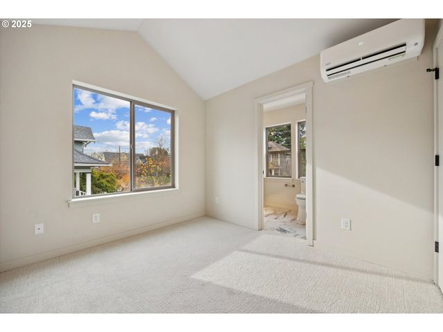 4834 Ne 9TH Ave 4838, Portland, OR 97211