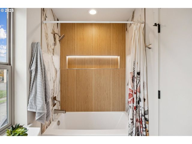 4834 Ne 9TH Ave 4838, Portland, OR 97211