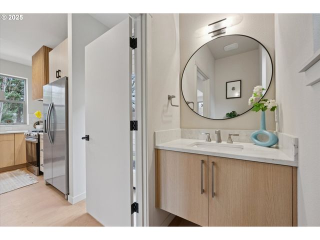 4834 Ne 9TH Ave 4838, Portland, OR 97211