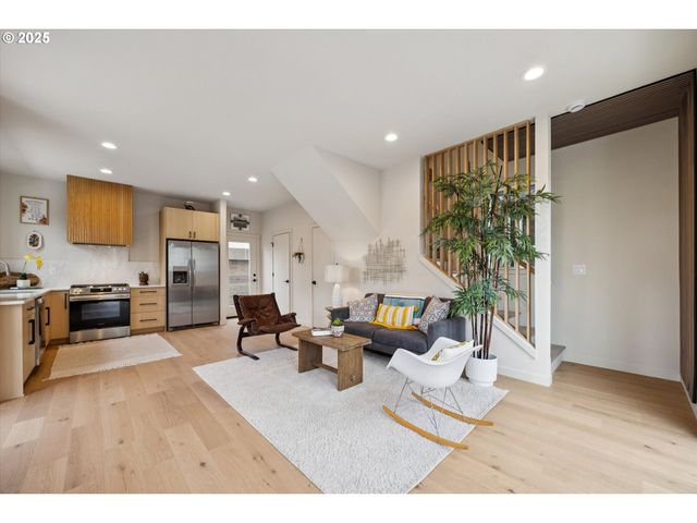 4834 Ne 9TH Ave 4838, Portland, OR 97211