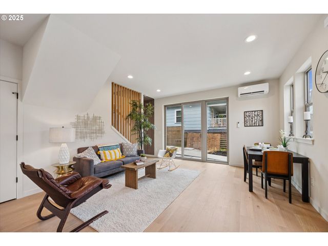 4834 Ne 9TH Ave 4838, Portland, OR 97211