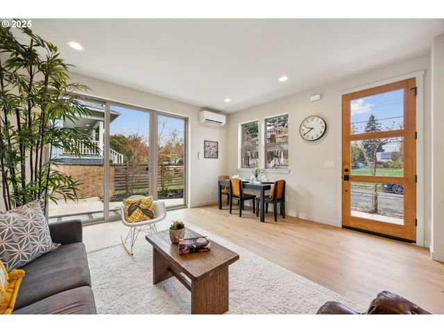 4834 Ne 9TH Ave 4838, Portland, OR 97211