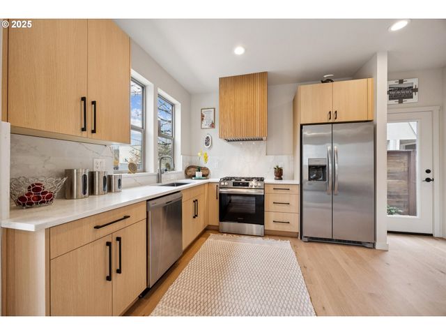 4834 Ne 9TH Ave 4838, Portland, OR 97211