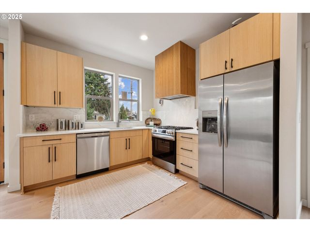 4834 Ne 9TH Ave 4838, Portland, OR 97211