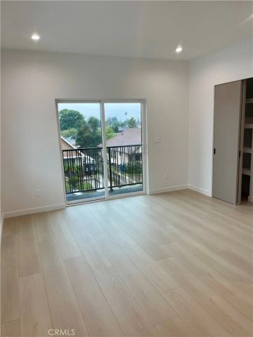 611 W 41st Place, Los Angeles, CA 90037
