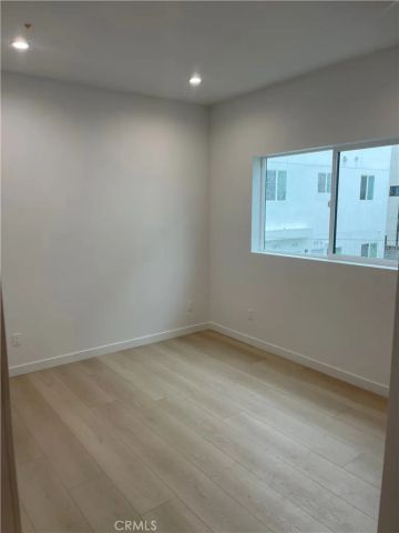 611 W 41st Place, Los Angeles, CA 90037