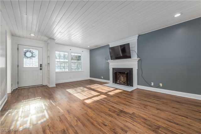 628 Lindbergh Boulevard, Berea, OH 44017