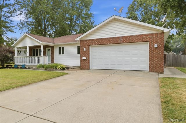 294 Daniel Drive, North Tonawanda, NY 14120