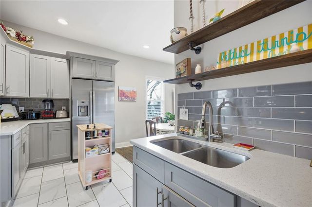 339 E Dixie SE Avenue, Marietta, GA 30060