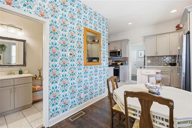 339 E Dixie SE Avenue, Marietta, GA 30060