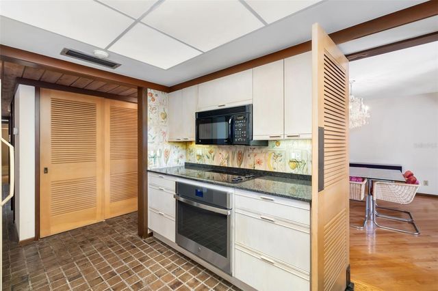 5112 JUNGLE PLUM ROAD, Sarasota, FL 34242