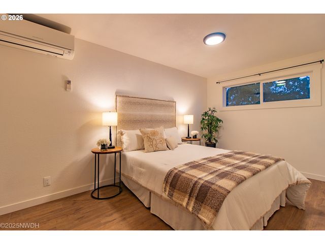 1682 HEMLOCK St, Eugene, OR 97404