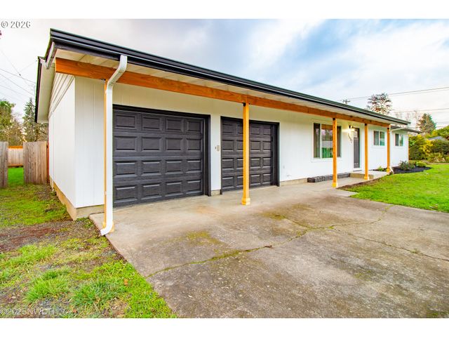 1682 HEMLOCK St, Eugene, OR 97404