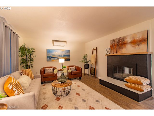 1682 HEMLOCK St, Eugene, OR 97404