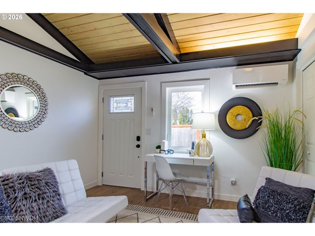 1682 HEMLOCK St, Eugene, OR 97404