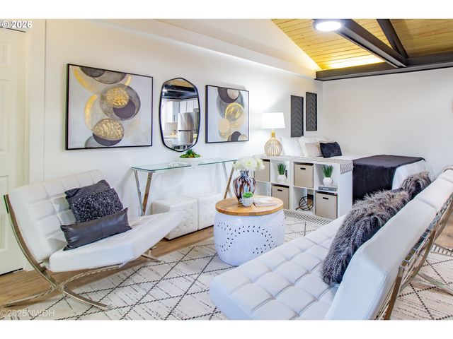 1682 HEMLOCK St, Eugene, OR 97404