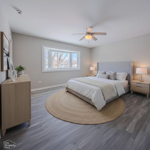 6967 Hemlock Street, Hanover Park, IL 60133