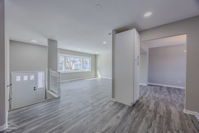 6967 Hemlock Street, Hanover Park, IL 60133