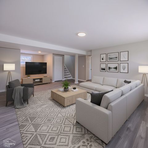 6967 Hemlock Street, Hanover Park, IL 60133