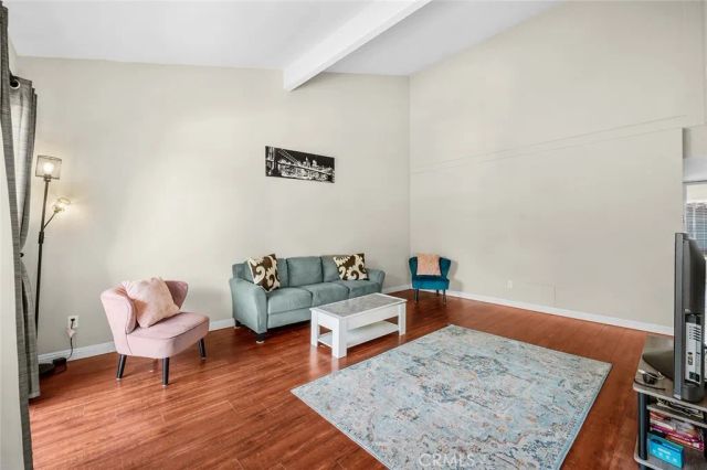 700 W La Veta, Orange, CA 92868