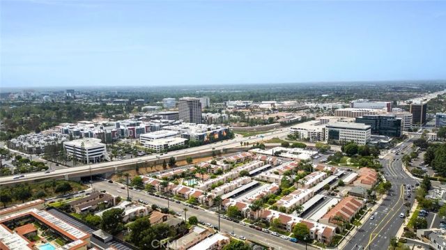 700 W La Veta, Orange, CA 92868