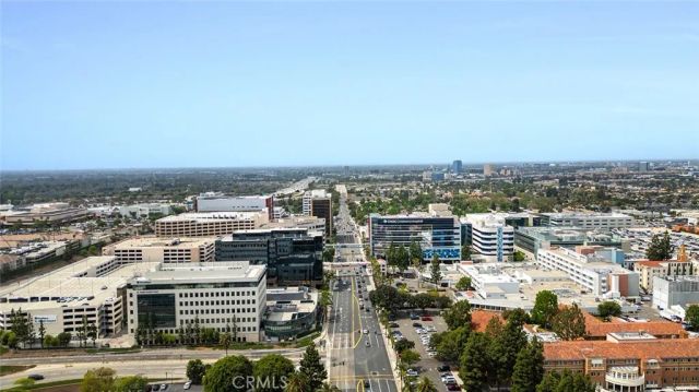 700 W La Veta, Orange, CA 92868