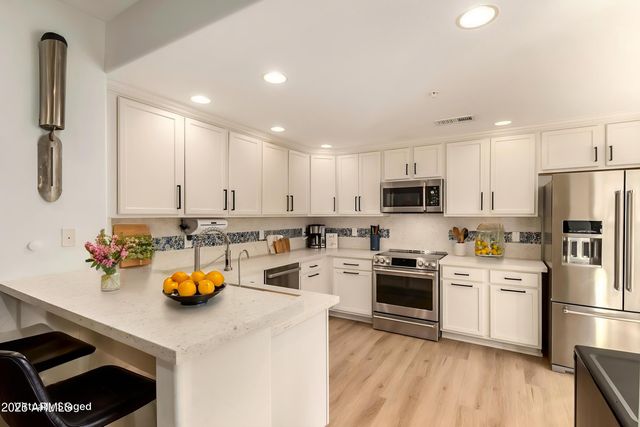 21320 N 56TH Street 1086, Phoenix, AZ 85054