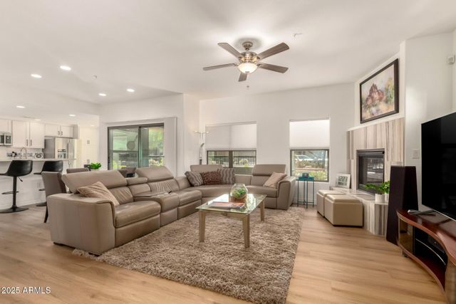 21320 N 56TH Street 1086, Phoenix, AZ 85054