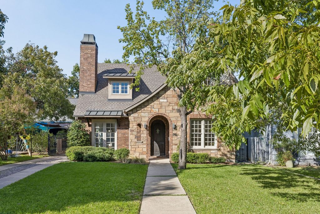 1921 Old Orchard Drive, Dallas, TX 75208 — exterior