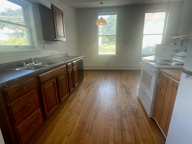 160 Route 25C, Piermont, NH 03579