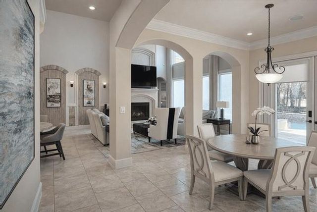 43 W Loftwood Circle, The Woodlands, TX 77382