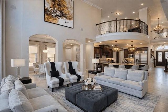 43 W Loftwood Circle, The Woodlands, TX 77382