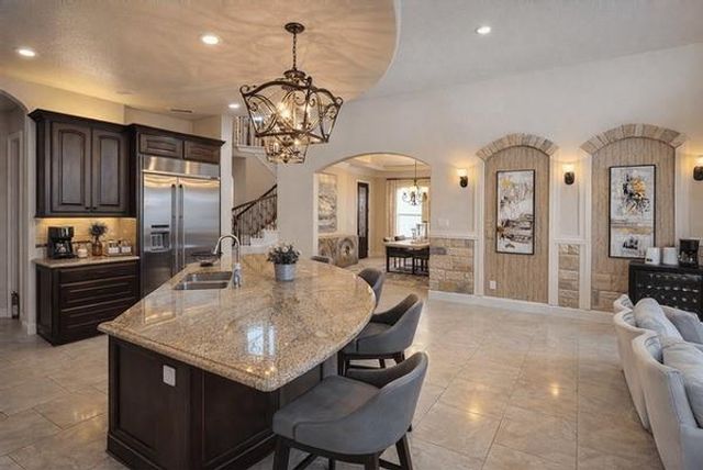 43 W Loftwood Circle, The Woodlands, TX 77382